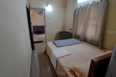 Room1-Bed-Backside-View